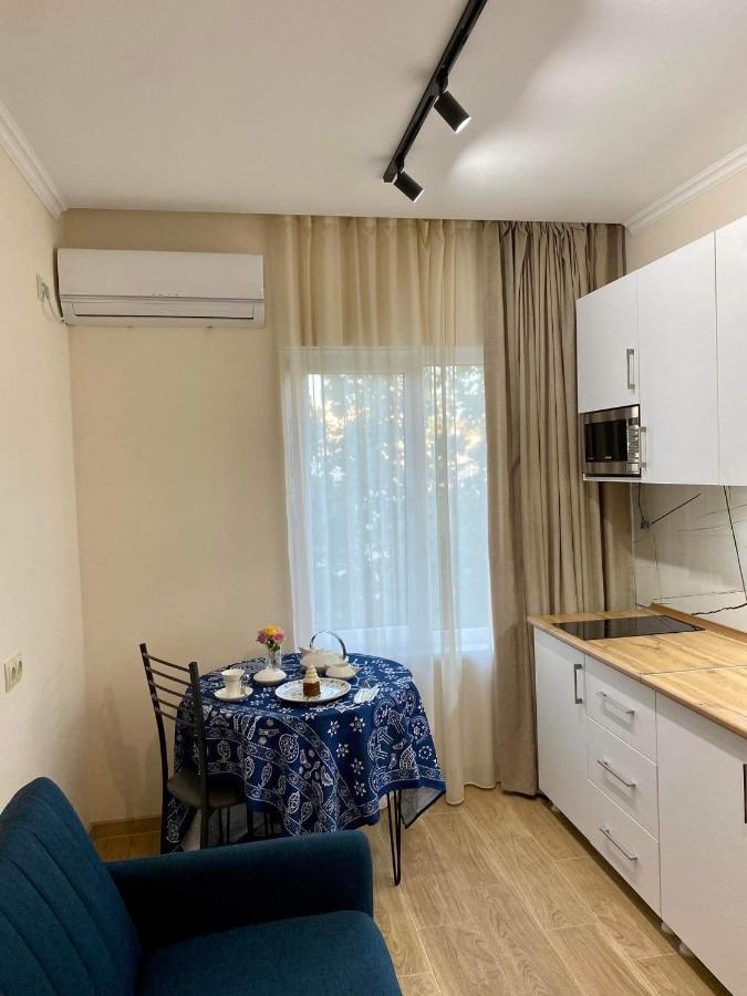 Room 27 In Koutaïssi Extérieur photo